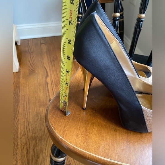 Qupid Peep Toe Stiletto Glittery Gold and Satin Black Peep Toe High Heels Size 8 - Picture 16 of 16